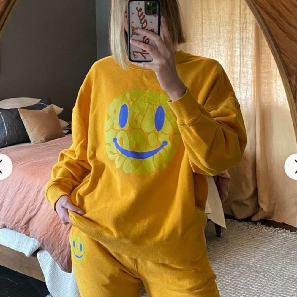NEW NWT Outdoor Voices Smiley Face Crewneck size S